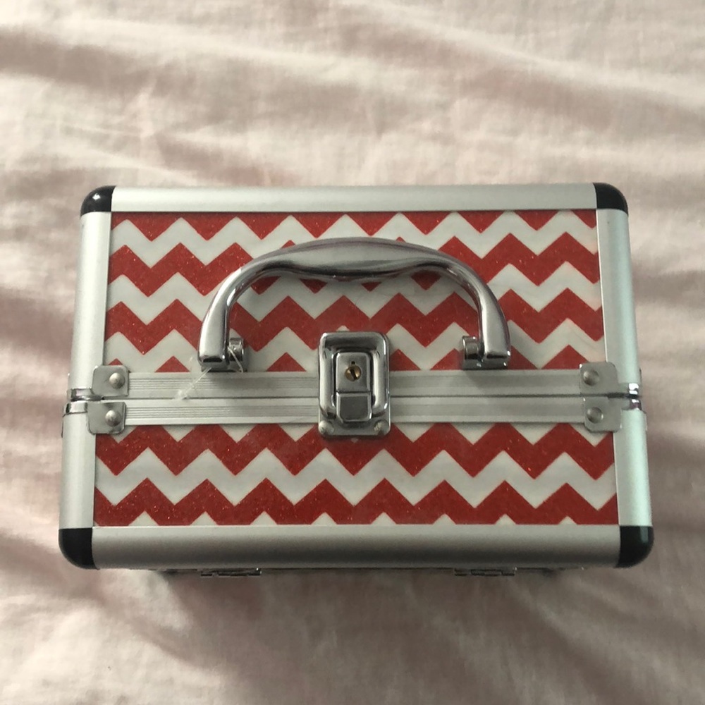 Makeup case - Picture 2 of 3